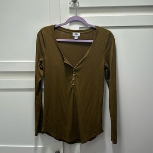 Old Navy ribbed Henley